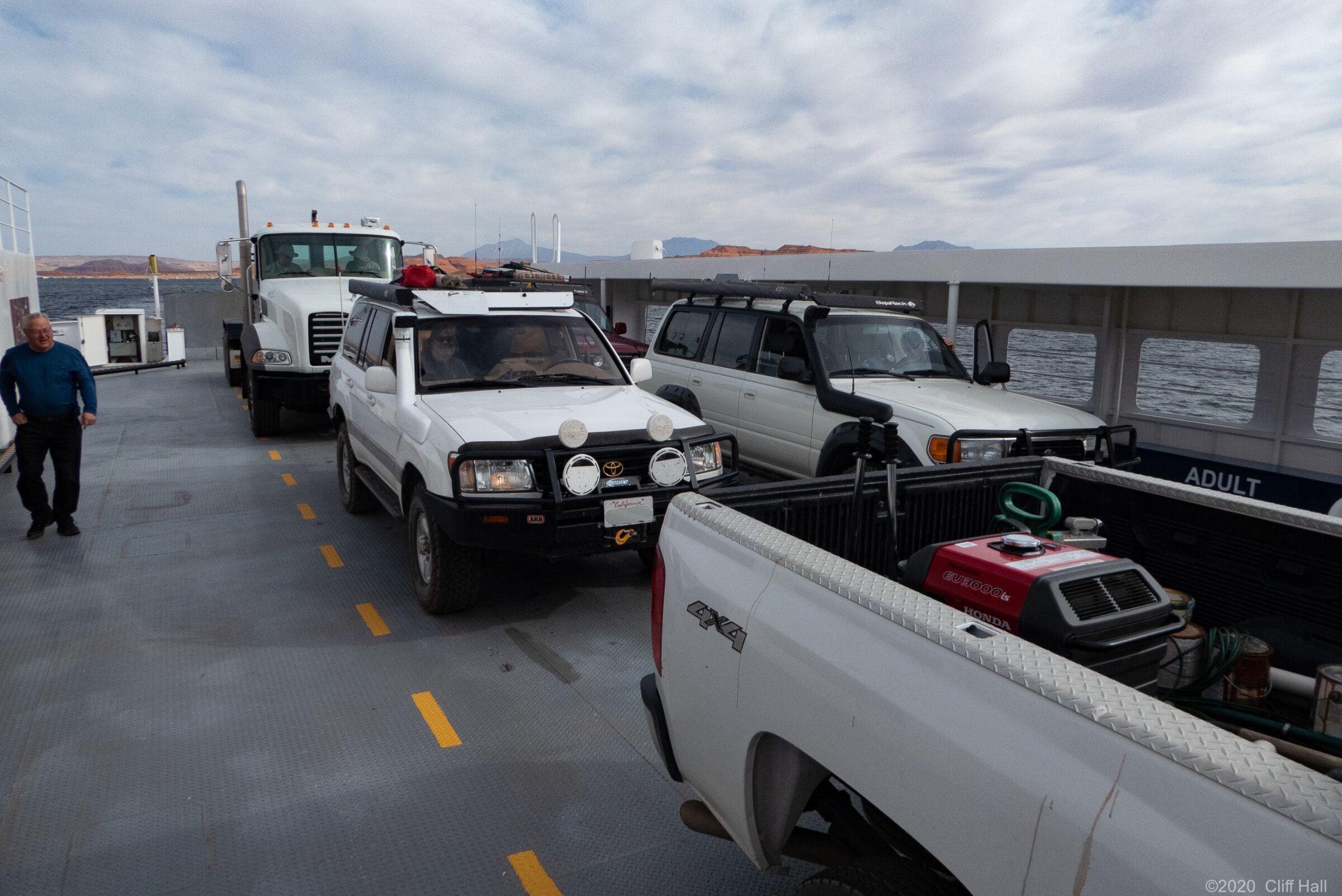 Hall's Crossing Ferry